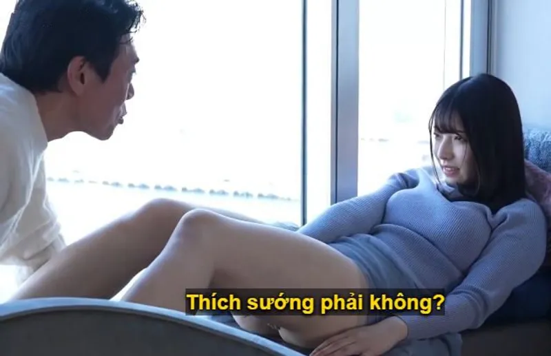 Cuộc chạm trán giữa ông bác và cô diễn viên trẻ tuổi mới chân ướt chân ráo trong nhà nghỉ.
